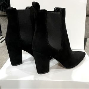 Steve Madden Suede booty-NEVER BEEN WORN-Black, 8